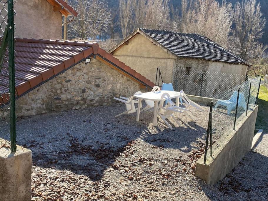 SinsatEntre La Montagne Et La Riviereアパートメント エクステリア 写真